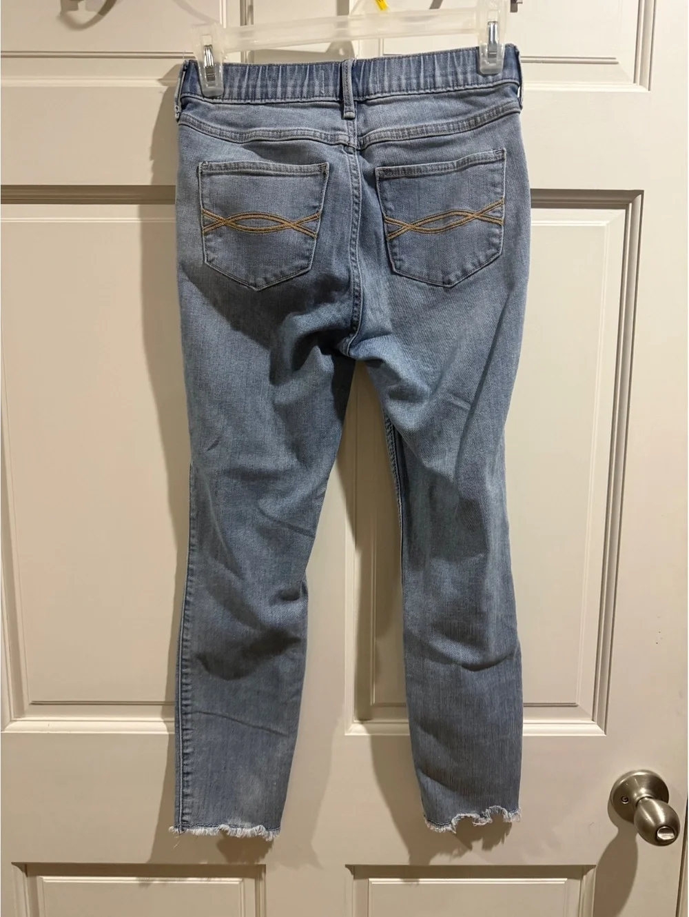 Abercrombie Kids Light Wash Distressed High-Rise Ankle Jean Leggings Size 13/14